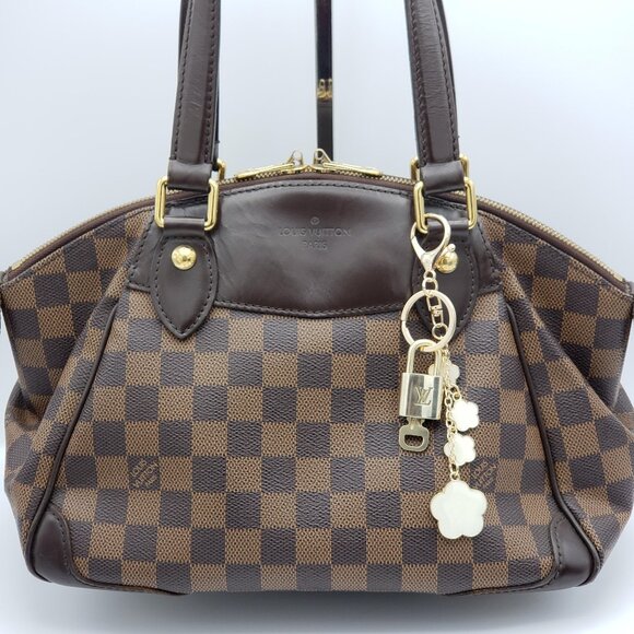 Authentic Louis Vuitton Lock & Key with Unbranded Flower Charm, Keychain - Picture 2 of 16